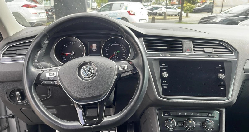 Volkswagen Tiguan cena 89900 przebieg: 141455, rok produkcji 2019 z Leśna małe 379